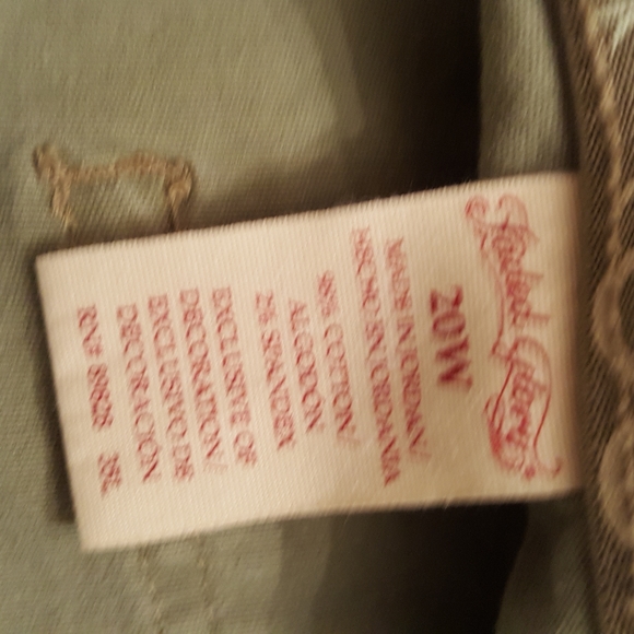 Capris - Picture 5 of 5